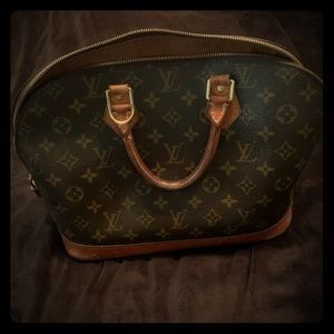 Louis Vuitton Alma Handbag Monogram Canvas SD0989